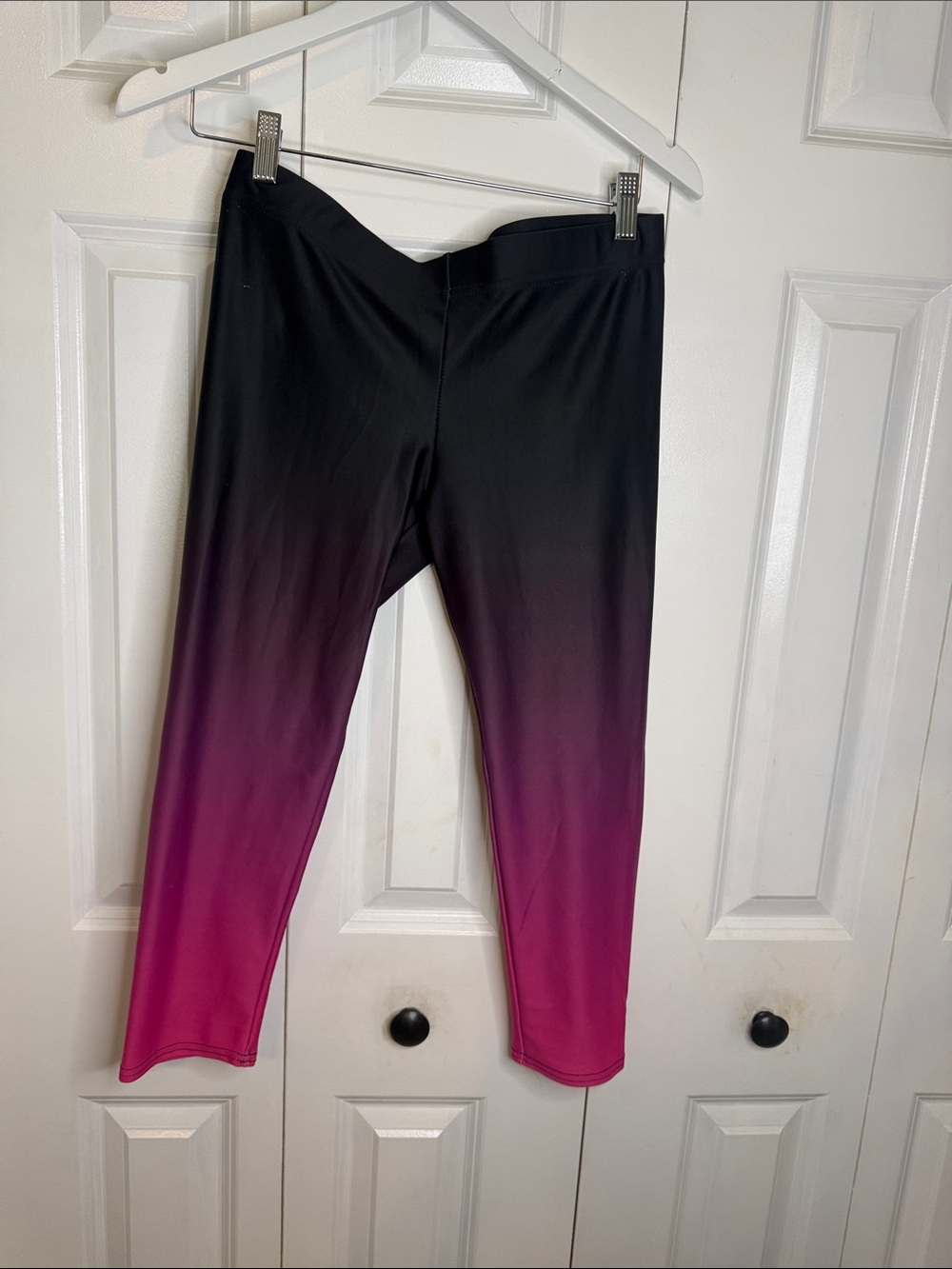 Black to Fuchsia Ombre women’s ' crop Leggings